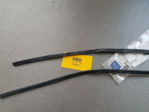 Rear side glass seal 3